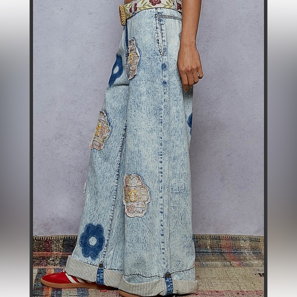 POL. 🩵 Floral Embroidered Patchwork Pants - Picture 5 of 6